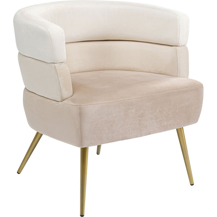 Der elegante Cocktailsessel „Sandwich“ vereint modernes Design mit außergewöhnlichem Sitzkomfort und wird zum stilvollen Blickfang in jedem Wohnbereich.