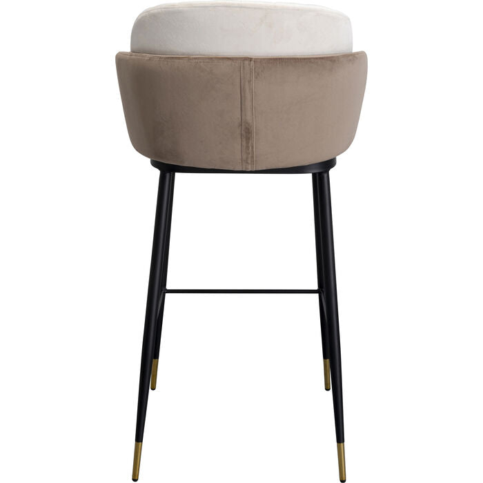 Dieser exklusive Barhocker vereint stilvolles Design mit außergewöhnlichem Sitzkomfort und wird zum eleganten Highlight an Küchentheke, Hausbar, Hotelbar