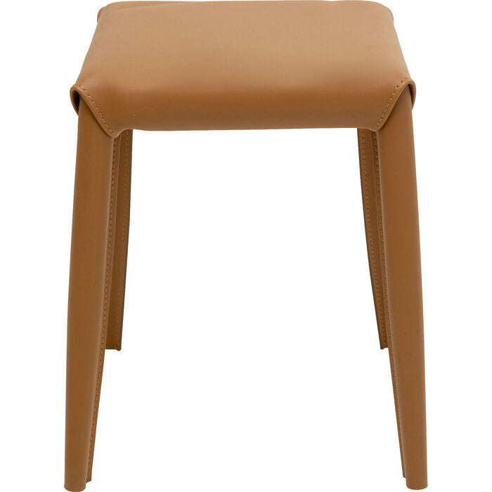 Dieser moderne Design-Hocker in elegantem Honigfarbton