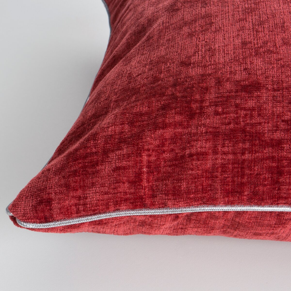 Dekokissen 45x45 cm – Exklusives Design für stilvolle Wohn- und Hotelräume