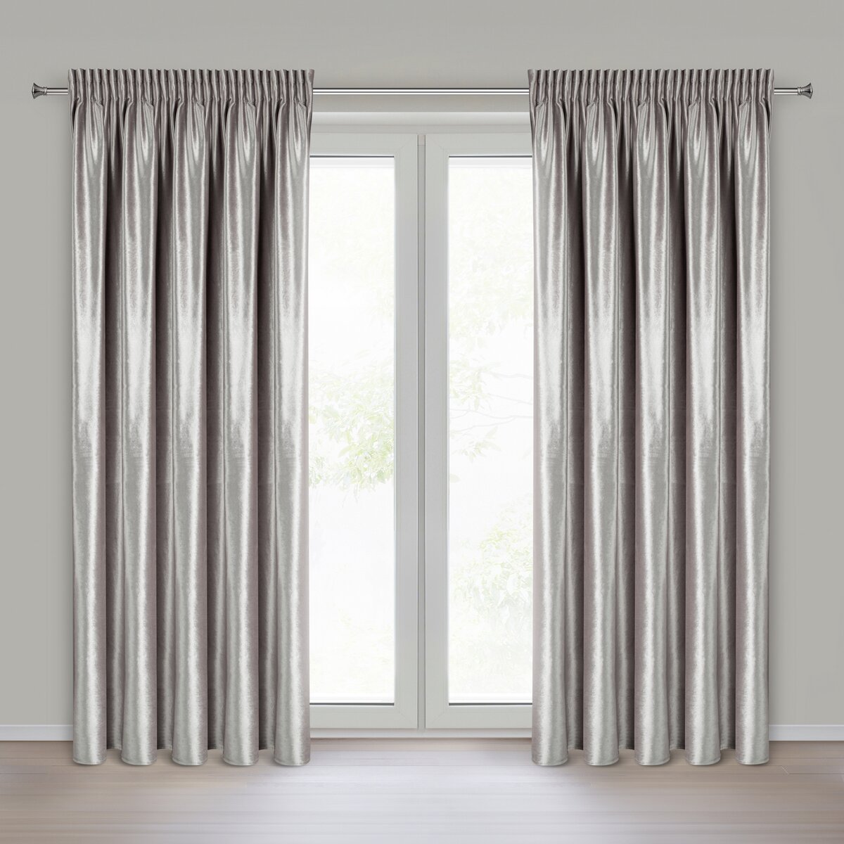 Exklusive Fertigvorhänge in der Farbe (stahlgrau-silber) – moderne und elegante Fensterdekoration für Hotels, Apartments, Gastronomie und stilvolle Wohnräume.