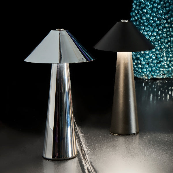 Exklusive Designer- LED Tischleuchte für Hotels, Restaurants und Wohnräume.
