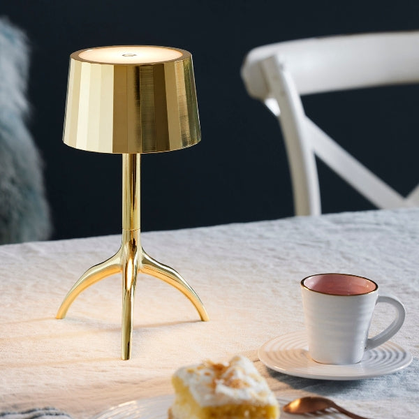 Designer LED-Tischleuchte Gold  – Luxusleuchte für Hotel, Restaurant und Wohnbereich
