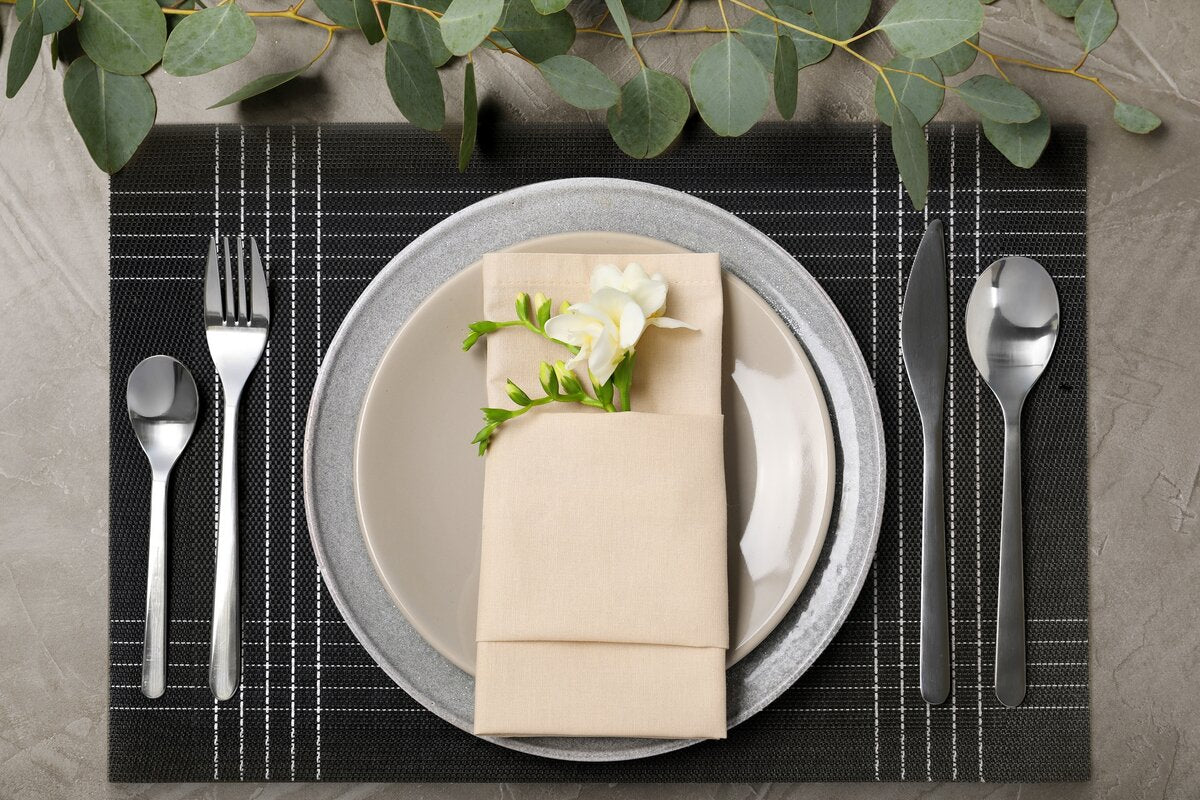 Elegantes Tischset (6) für stilvoll gedeckte Tische in Hotels, Restaurants