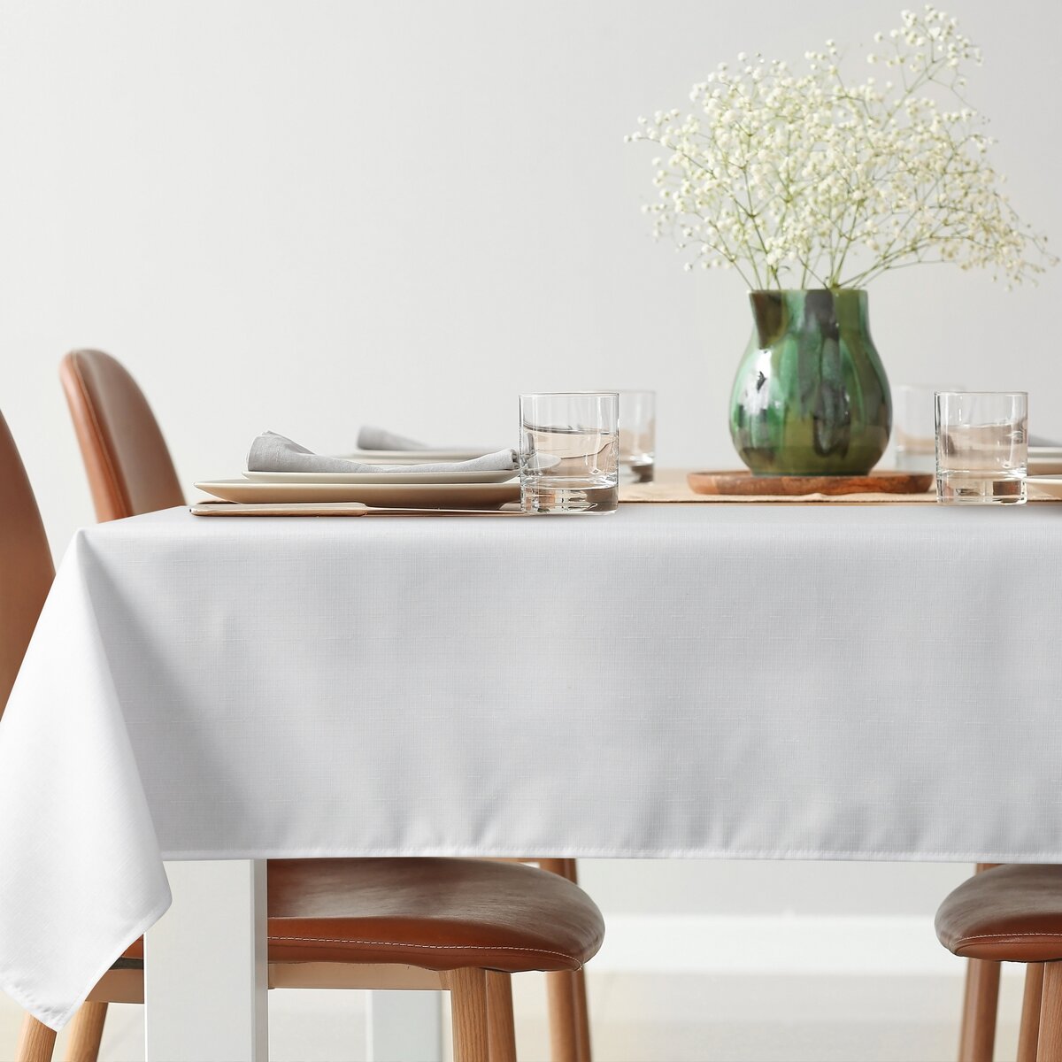 Weiße Tischtuch 140 x 180 cm – klassische Eleganz für Hotels &amp; Gastronomie